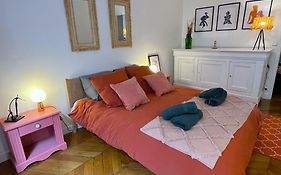 Lovely Haussmannian Flat In Montparnasse